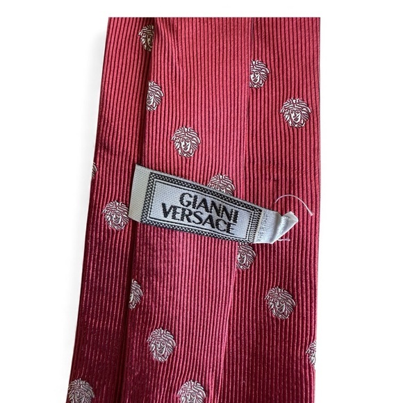 Gianni Versace Men’s Silk‎ Tie Red Medusa Head Pattern Made in Italy - Picture 4 of 4